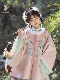 明镜华服 鹿鹭同春.jpg