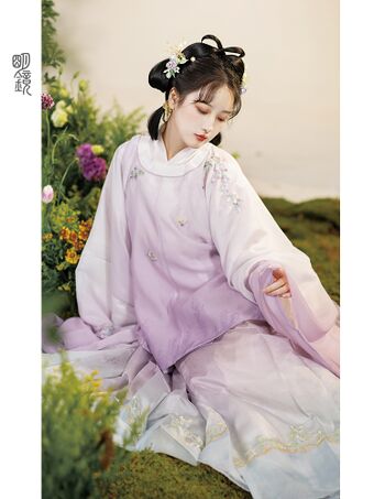 明鏡華服 一狐夢.jpg