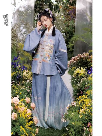 明镜华服 一鹿生花.jpg